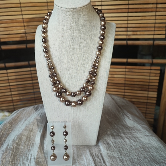 RMN Roman Faux Pearl Brown Champagne Necklace and Earrings Set Silver Tone EUC - Picture 4 of 15